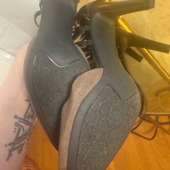 Eva Franco Black Strappy Heels with Elegant Design 7 1/2 - Picture 5 of 7